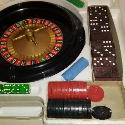 Vintage Sears GAME CASE Roulette Checkers Horse Racing Gambling Games #129-A