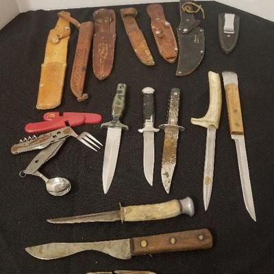 Vintage Lot of Vintage Knives & Sheaths - #67-A