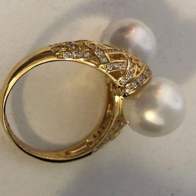 #38 Stauer Pearl/Gold Toned Ring Size 10