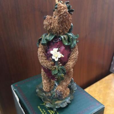 Boyds Bear Tweedle Bedeedle Stop and smell the flowers