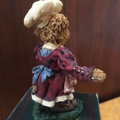 Boyds Bear Bernice as Mrs. Noah  The Chiel Cook and Bottle Washer