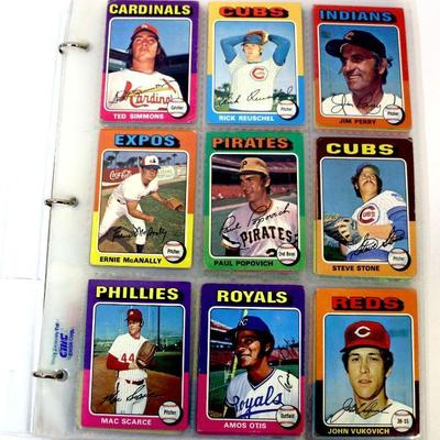 1975/76 TOPPS Baseball Cards Collection in Binder - 108 Cards Lot