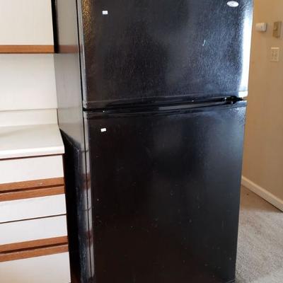 Black Amana 21 Cubic Feet Refrigerator