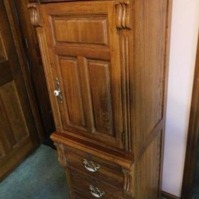 Solid Wood Oak Lingerie Cabinet with Drawers by Lexington 20
