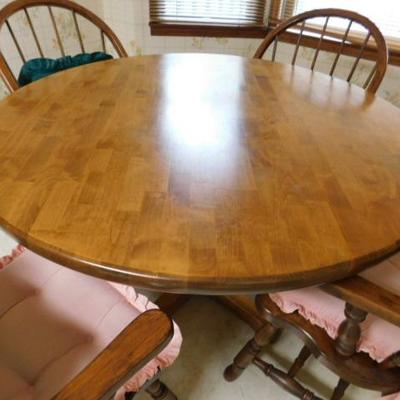 Round Alder Wood Table with Four Chairs 48