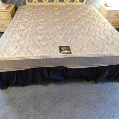 King Size Beauty Rest Mattress Set (Frame Not Included)