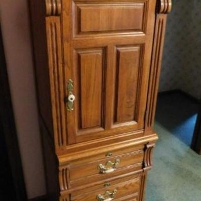 Solid Wood Oak Lingerie Cabinet with Drawers by Lexington 20