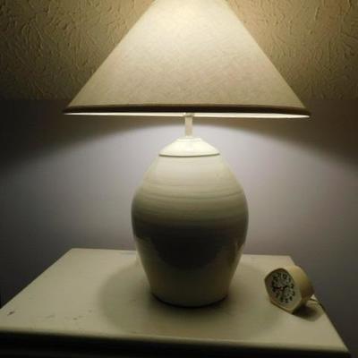 Large Ceramic Pot Table Lamp 9