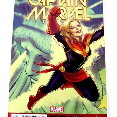 Captain Marvel #015 High Grade Comic Book 2015 Marvel Comics