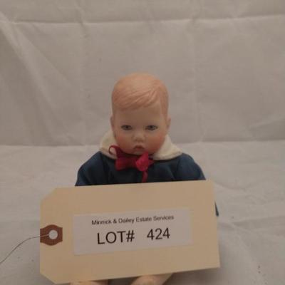 Lot 424. 1989 baby