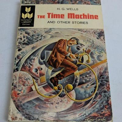 Vintage Comics/Book, The Twilight Zone, The War of the Worlds, The Time Machine