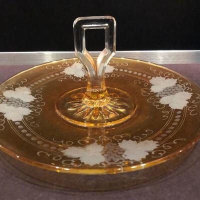 VINTAGE AMBER DEPRESSION GLASS DESSERT PASTRY SERVING TRAY PLATE WITH HANDLE
