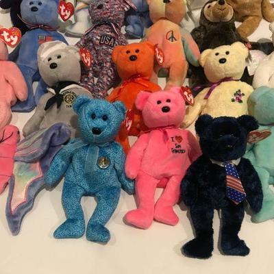 Lot of 19 TY Beanie Babies