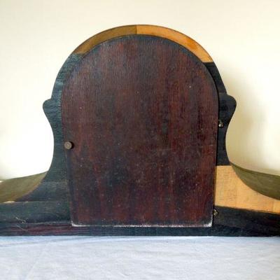 Lot 97: 1900's E. Ingraham "Cosmo" Mantle Clock and Antlers