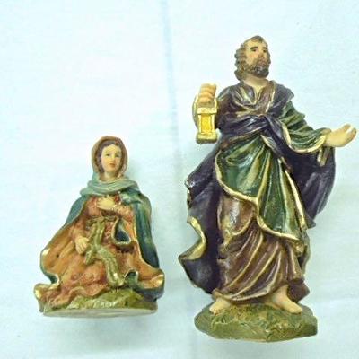 Lot 27: Nativity Set with Backdrop in Box