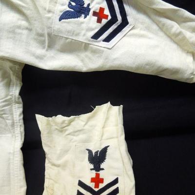 Lot 142: Vintage WWII Navy Medic Whites /Patch /4 Sailor Gob Hats