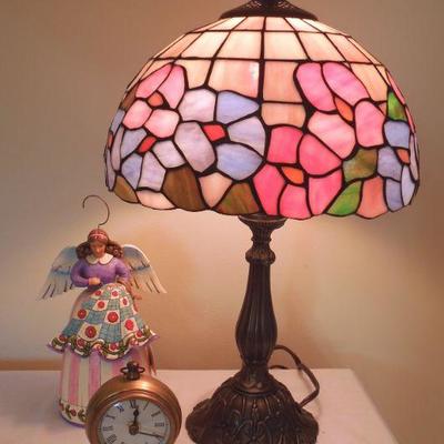 Lot 95: Tiffany Style Lamp, Clock and Jim Shore Figurine