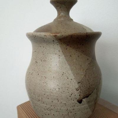 Lot 200: 7 Pieces of Southern and NC Studio Pottery