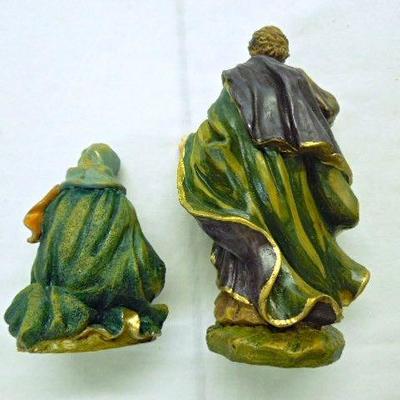 Lot 27: Nativity Set with Backdrop in Box