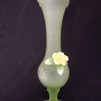Lot 205: Antique and Vintage Green Glass and Porcelain Lot