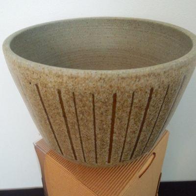 Lot 196: 1970's Southern Studio Pottery and Turned Wood Treen