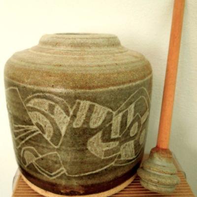 Lot 215: Five Amazing Pieces of Southern Art Studio Pottery