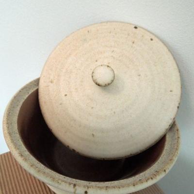 Lot 200: 7 Pieces of Southern and NC Studio Pottery