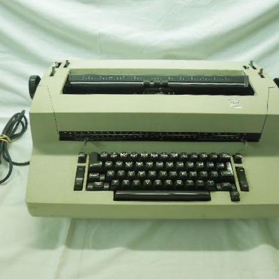 Lot 29: Vintage IBM Selectric II Electric Typewriter with Case (1 of 3)