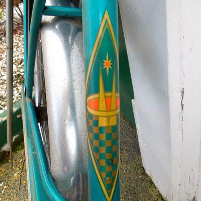 Lot 233: 1960's Bicycles and Parts: Murray and Schwinn