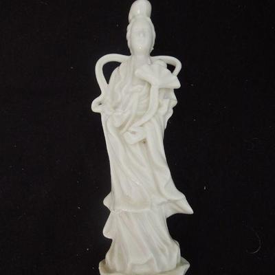 Lot 204: Asian Porcelain Figurines