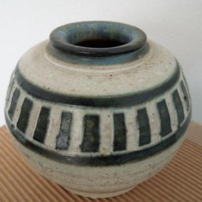 Lot 200: 7 Pieces of Southern and NC Studio Pottery