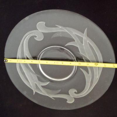 Lot 209: Vintage and Antique Glass 