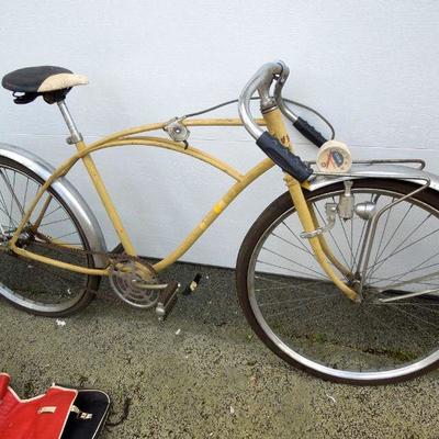 Lot 233: 1960's Bicycles and Parts: Murray and Schwinn