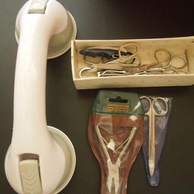 Lot 221: Group of Self Care and Medical Items