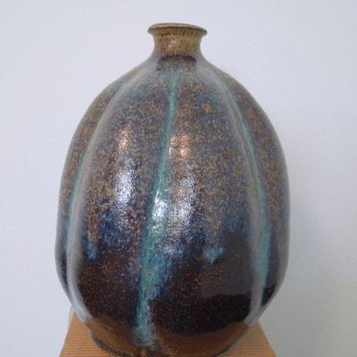Lot 273: Two 1970's Southern Studio Pottery Pieces