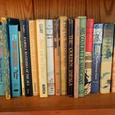 Lot 267: Boxed Lot of 50's and 60's Children's Books.