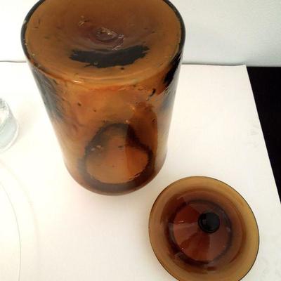 Lot 209: Vintage and Antique Glass 