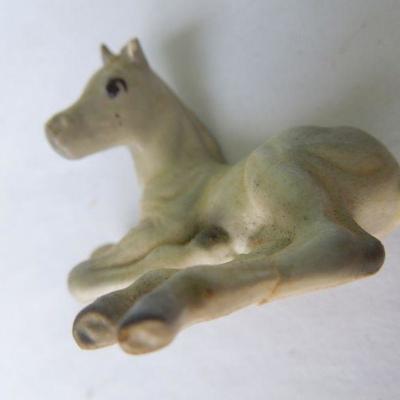 Lot 232: Log Cabin and 1960's Model Horses