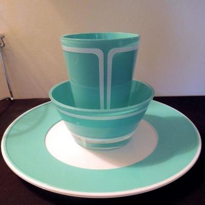 Lot 178: Plastic Dishes and Crystal Galssware