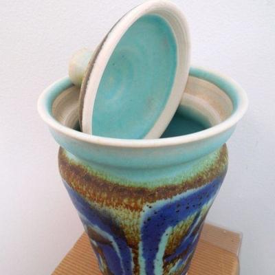 Lot 212: G. Bunker Lidded Vase Porcelain Studio Pottery 1970's
