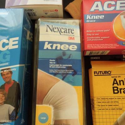Lot 221: Group of Self Care and Medical Items