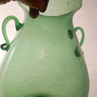 Lot 205: Antique and Vintage Green Glass and Porcelain Lot