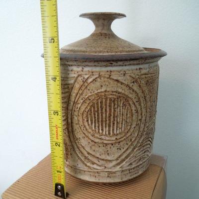 Lot 202: 8 Pieces of Vintage Southern Art Pottery: Charles Counts et al