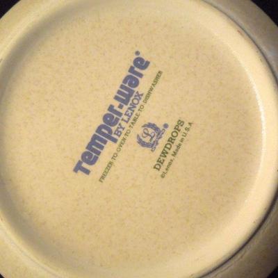 Lot 170: 2 Sets of Vintage Dinnerware and Glassware