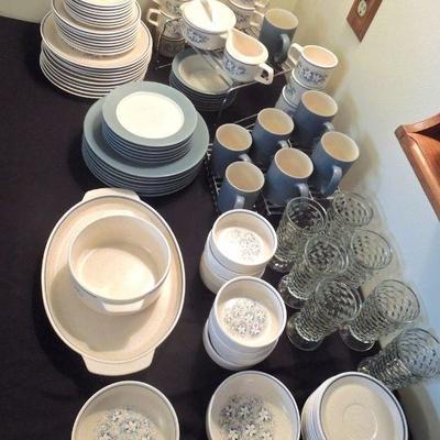Lot 170: 2 Sets of Vintage Dinnerware and Glassware
