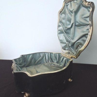 Lot 197: Lot of Vintage Collectibles  and Folk Art