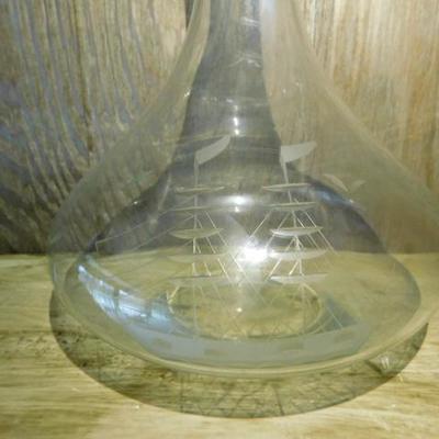 Vintage Captain's Decanter with Etched Clipper Ship 11