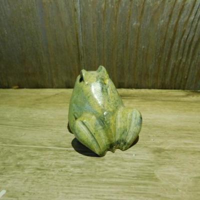 Carved Jadette Frog Figurine 2.5
