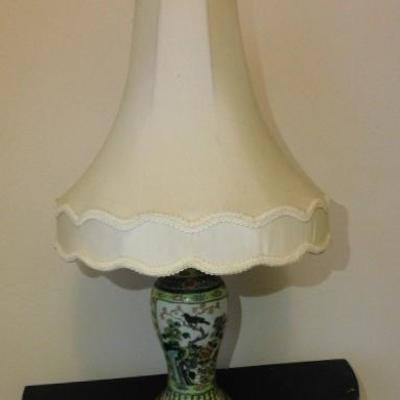 Vintage Cloisonne Porcelain Painted Lamp 25