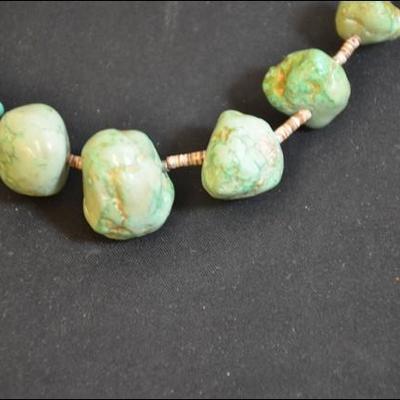 turquoise graduated size rock necklace 19